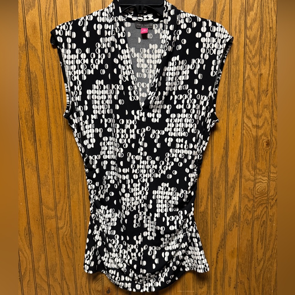 Black and White Vince Camuto V Neck Top Size S